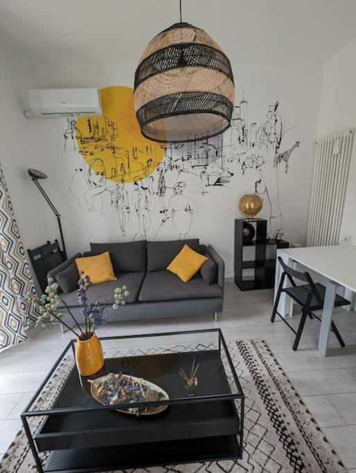 Bright Flat Just 10 Minutes From The City Centre Como Exterior foto